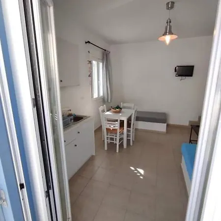 Anemoessa Apartment *